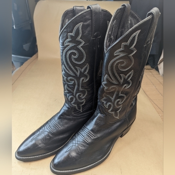 Justin Boots men's size 10 3E Western cowboy boots.These Justin boots look grea - Picture 3 of 10